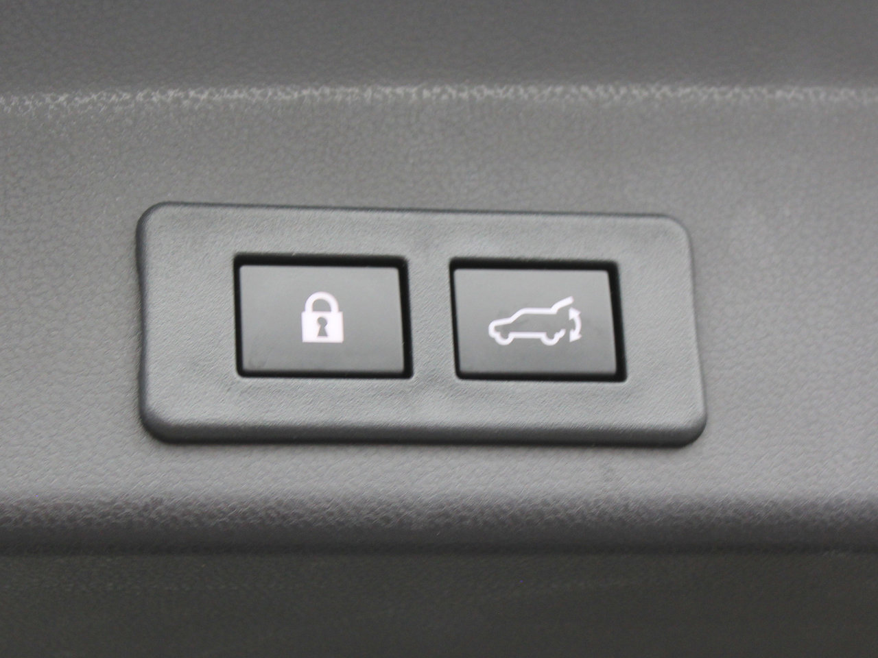 Used 2023 Subaru Ascent Touring image 39