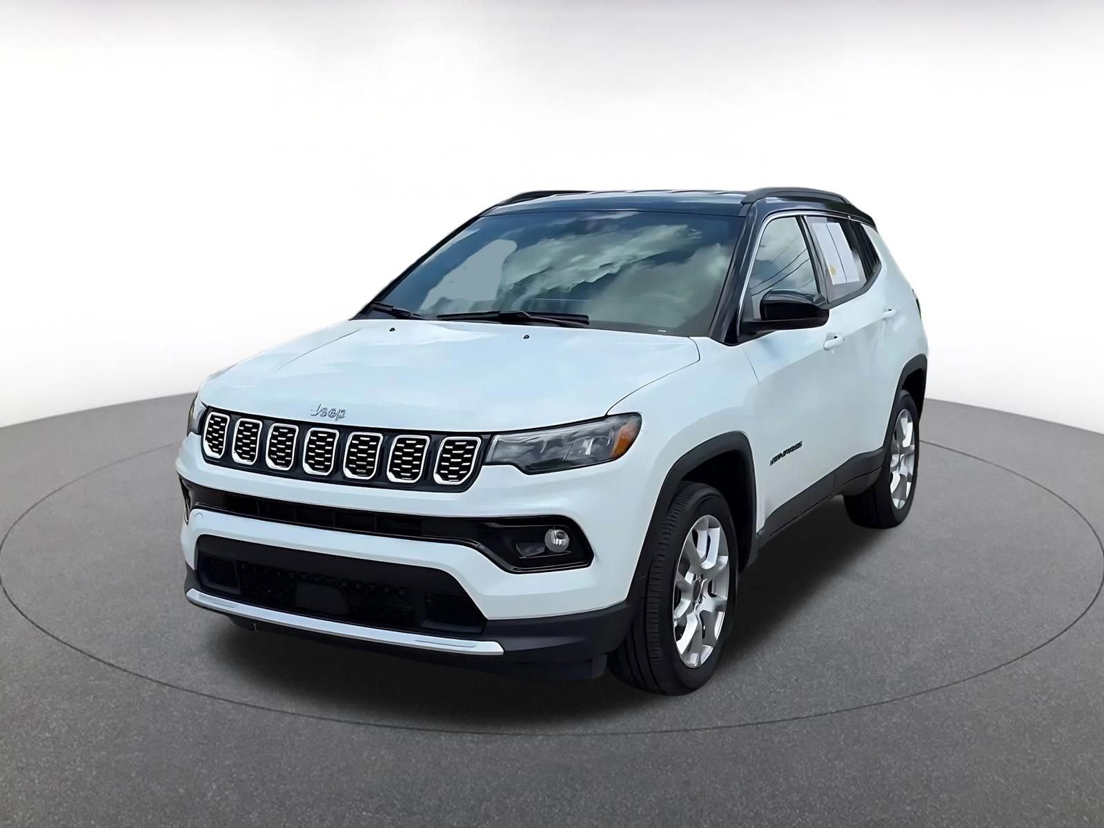 Used 2025 Jeep Compass Limited AWD/4WD image 5