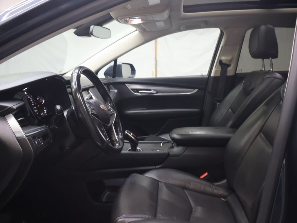 Used 2019 Cadillac XT5 Luxury FWD image 16