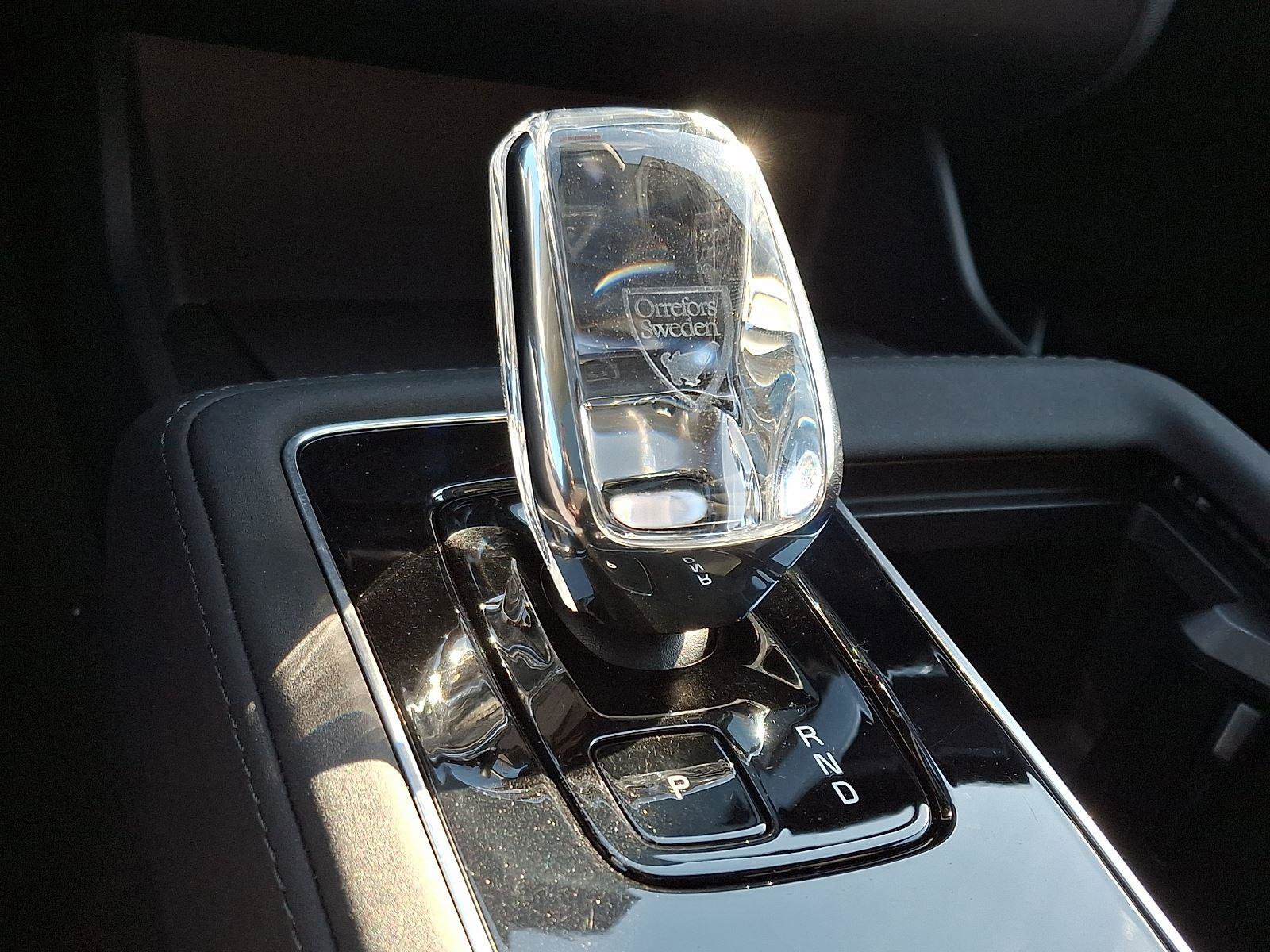 Certified 2025 Volvo XC90 T8 Ultra image 17