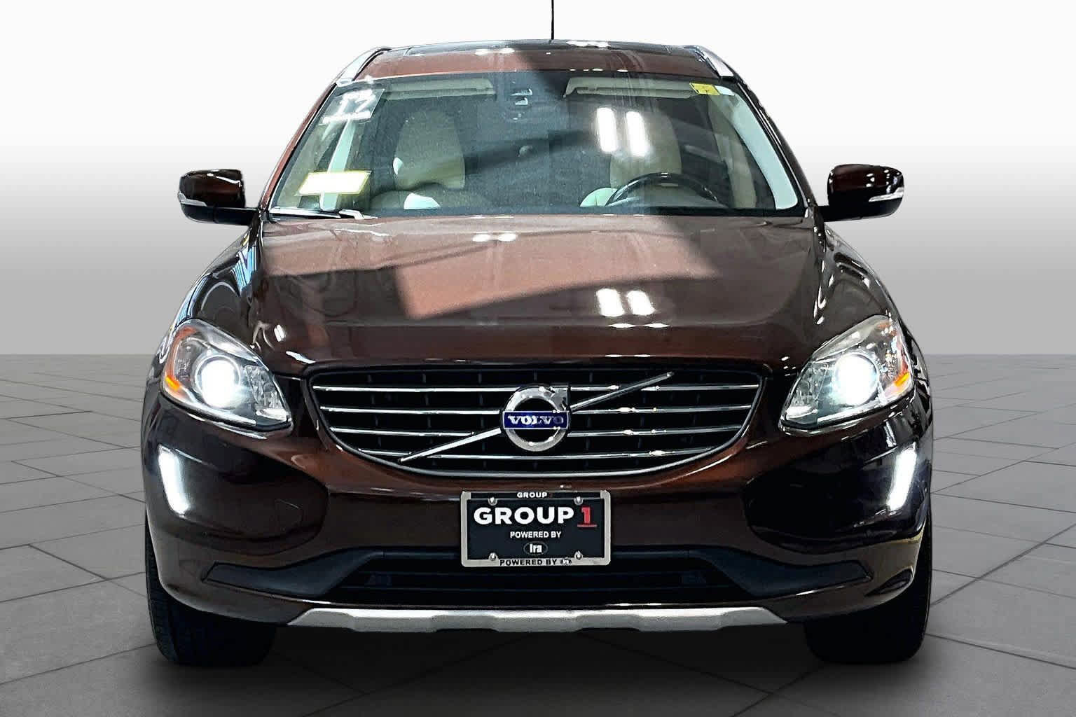 Used 2017 Volvo XC60 T6 Inscription w/ Climate Package AWD/4WD image 4