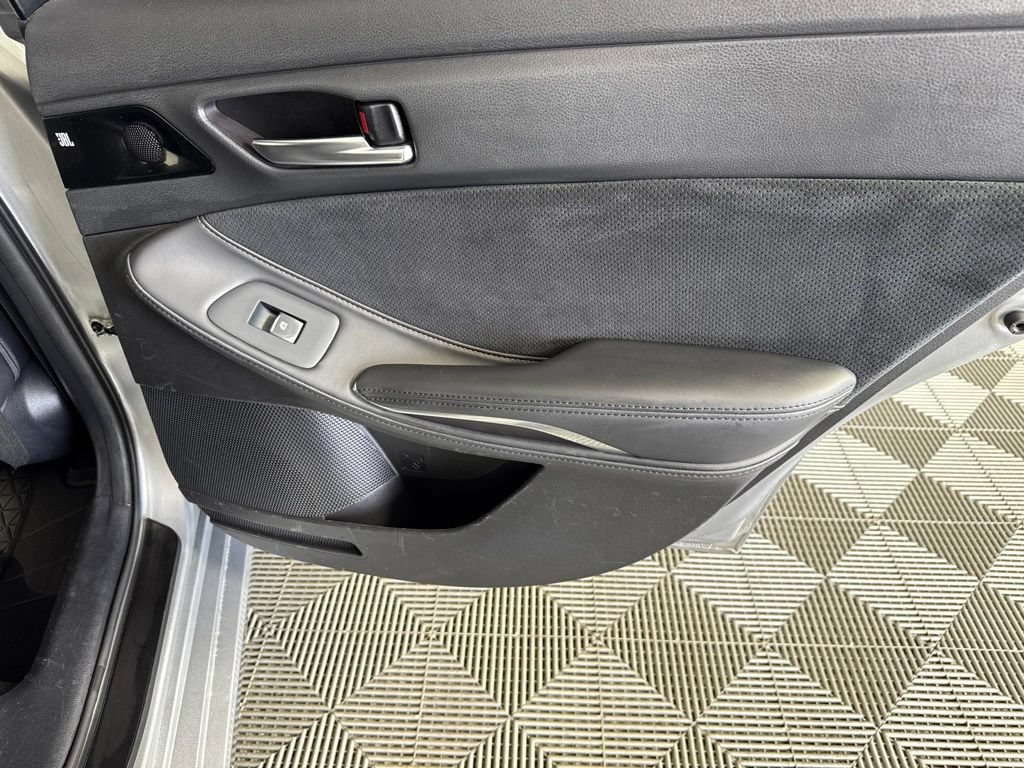 Used 2022 Toyota Avalon Touring w/ Advanced Safety Package FWD image 33