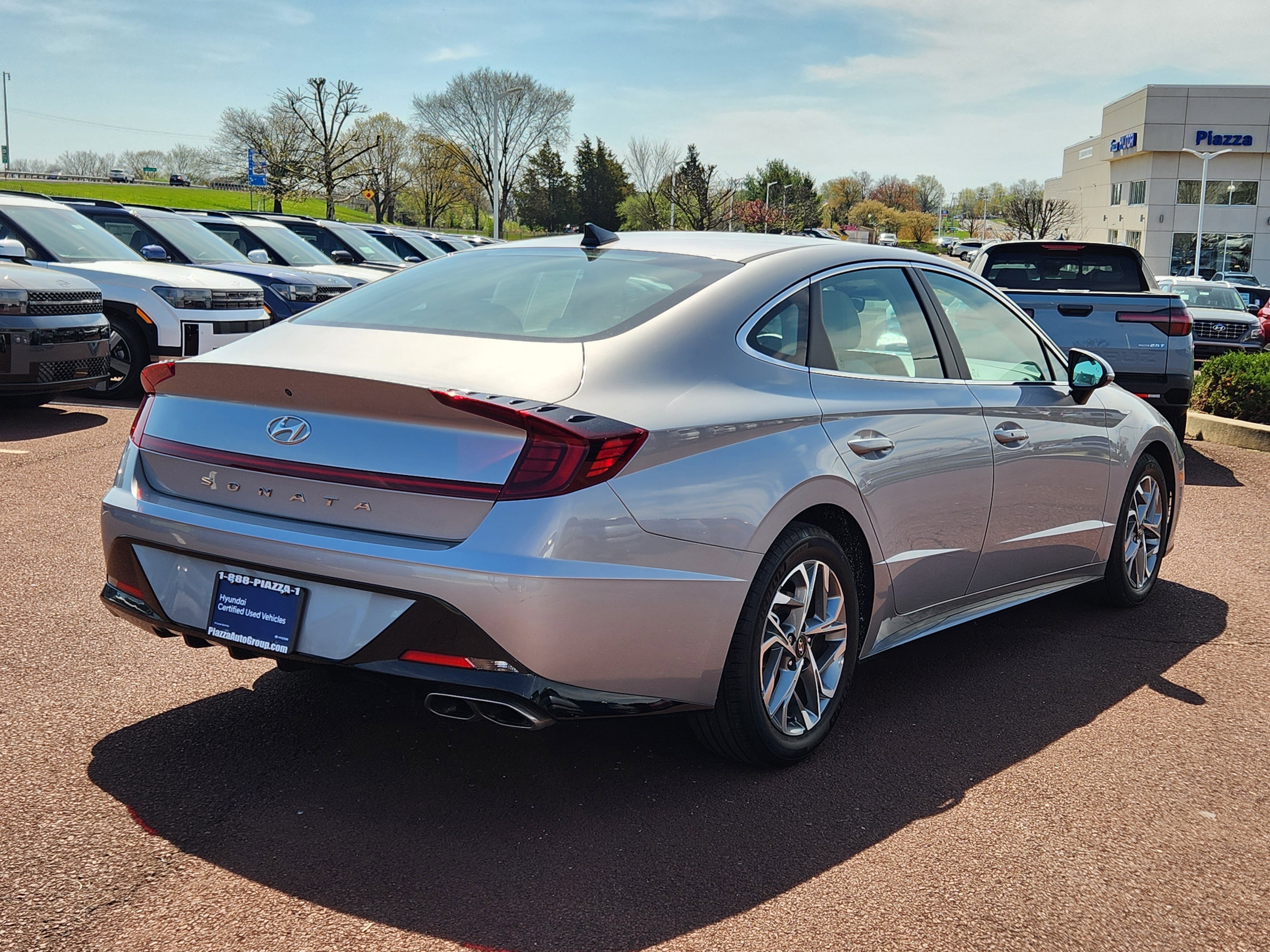 Certified 2023 Hyundai Sonata SEL w/ Preferred Accessory Package image 4
