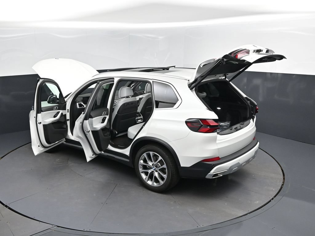Certified 2026 BMW X5 xDrive40i w/ Climate Comfort Package AWD/4WD image 47