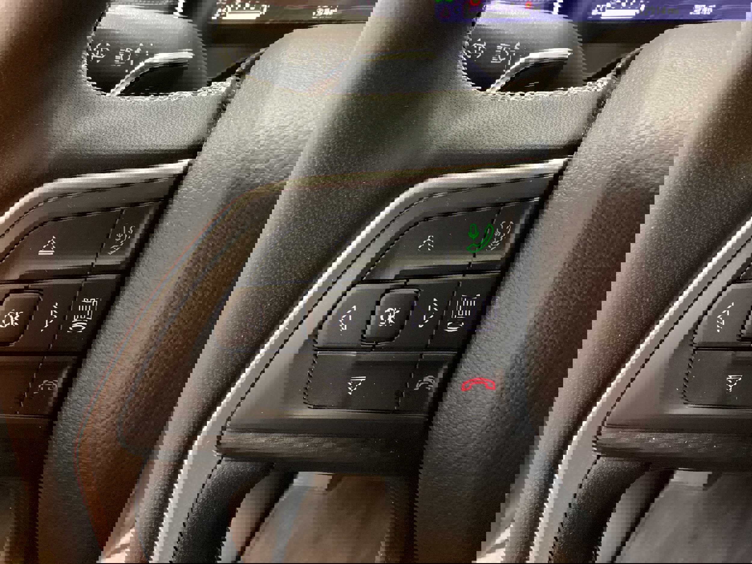 Used 2024 Jeep Grand Cherokee Altitude image 23