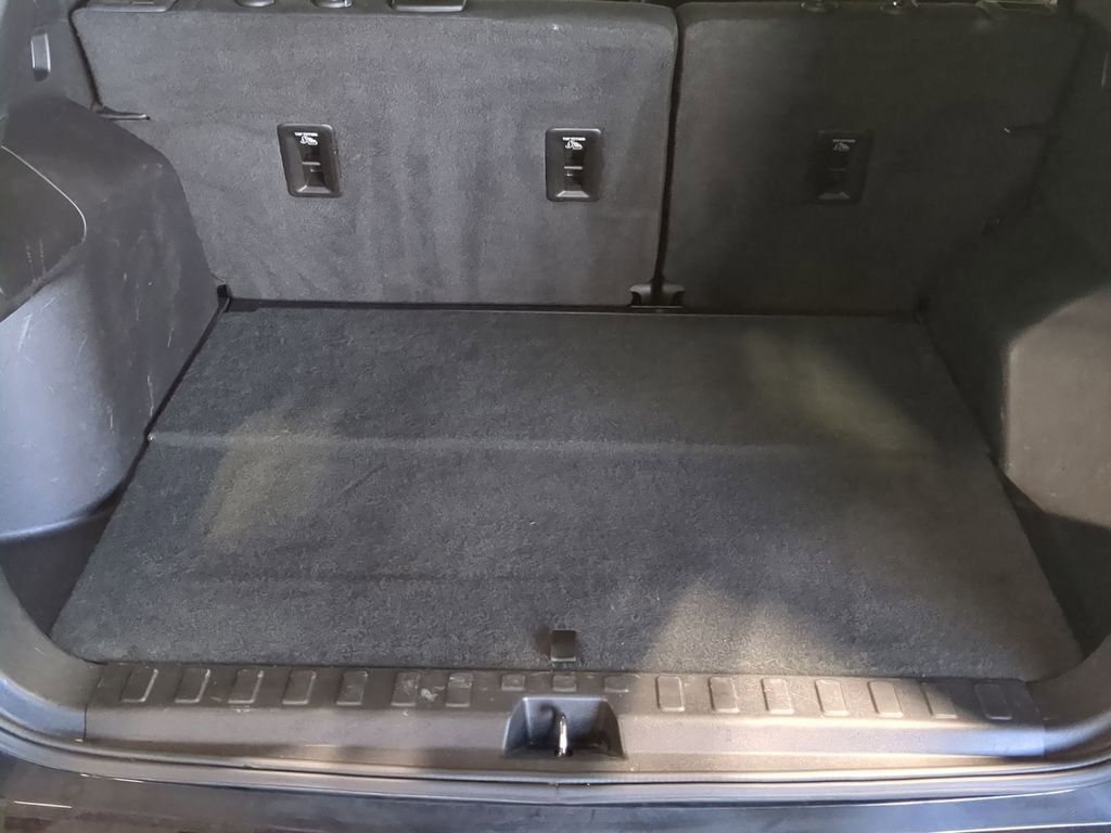 Used 2018 Chevrolet Equinox LT FWD image 38