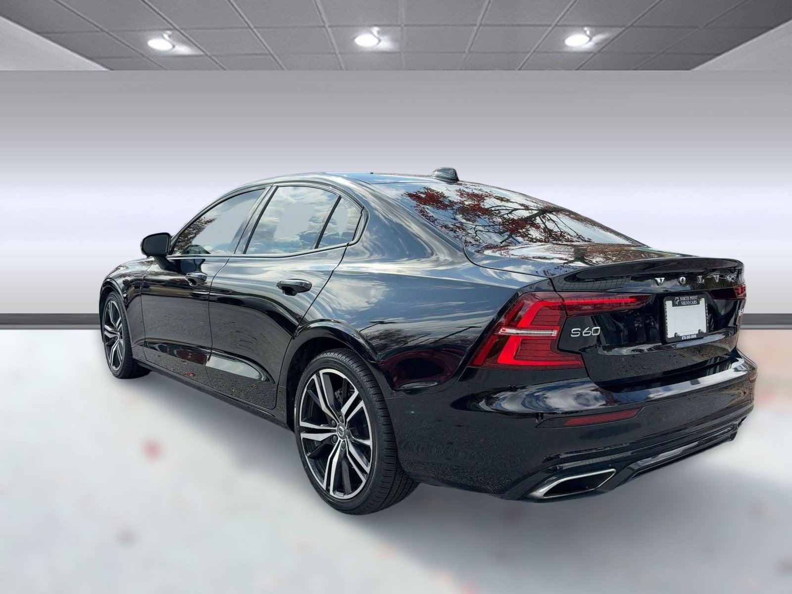 Certified 2022 Volvo S60 B5 R-Design w/ Advanced Package image 3
