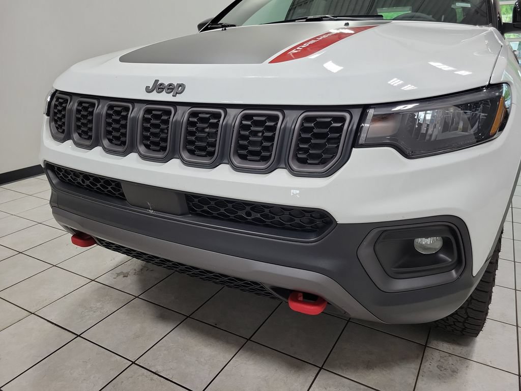 Used 2026 Jeep Compass Trailhawk AWD/4WD image 28