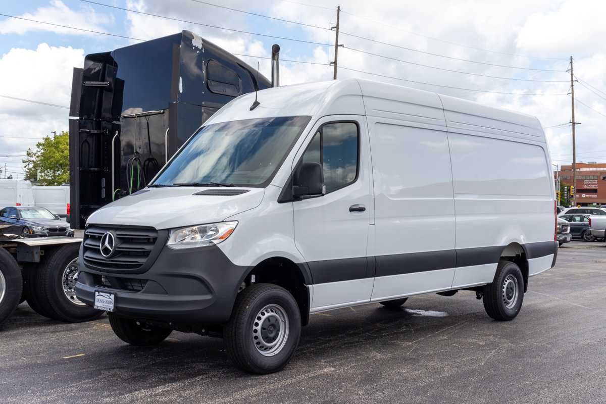 Used 2024 Mercedes-Benz Sprinter 2500 image 1