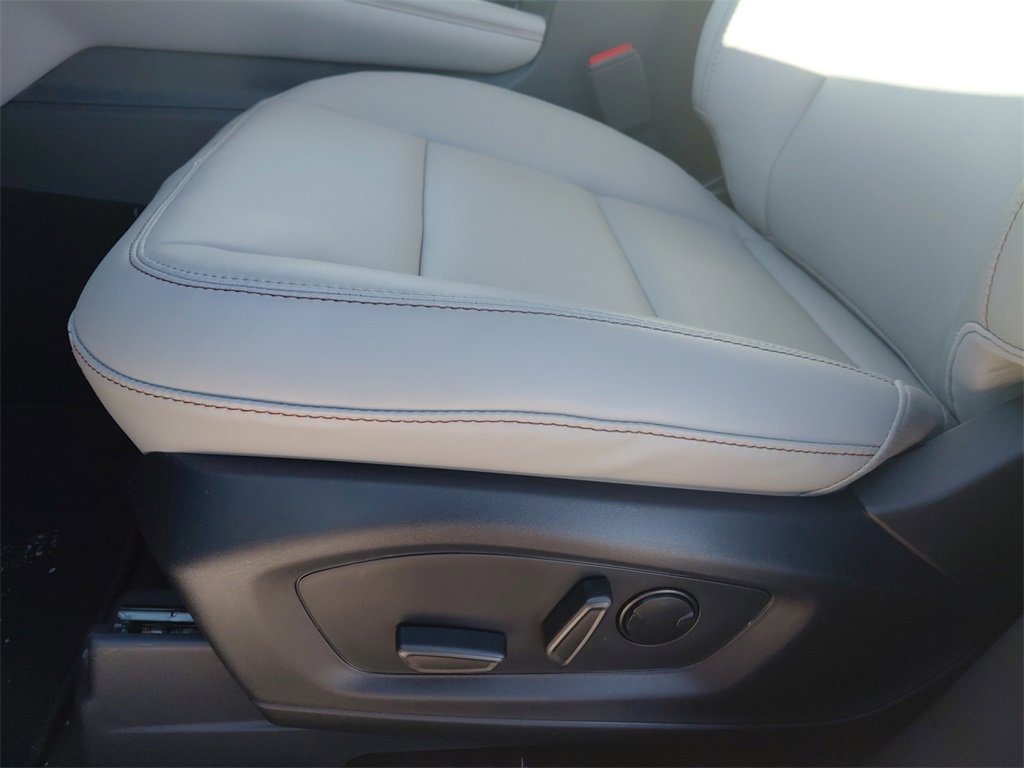 New 2026 Ford Explorer Active image 29