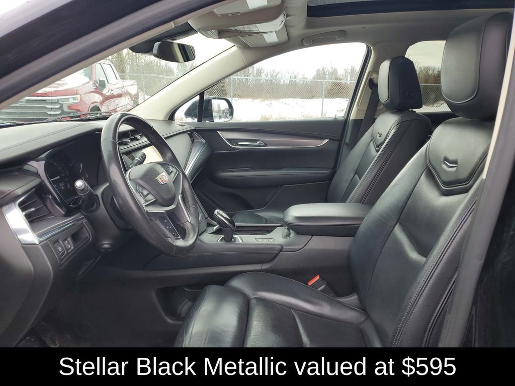 Used 2017 Cadillac XT5 Luxury w/ Driver Awareness Package image 6