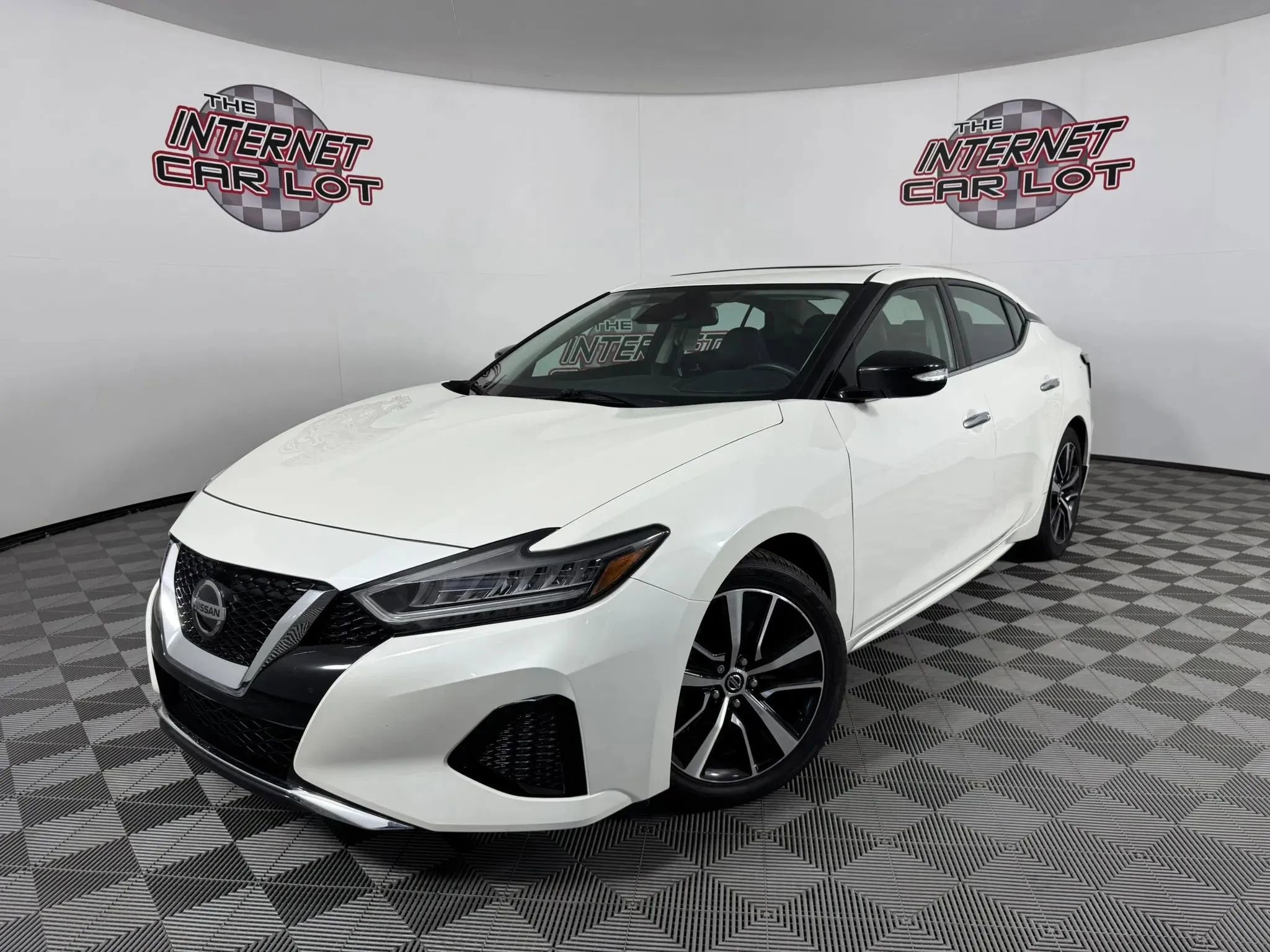 Used 2022 Nissan Maxima SV w/ Floor Mat Group