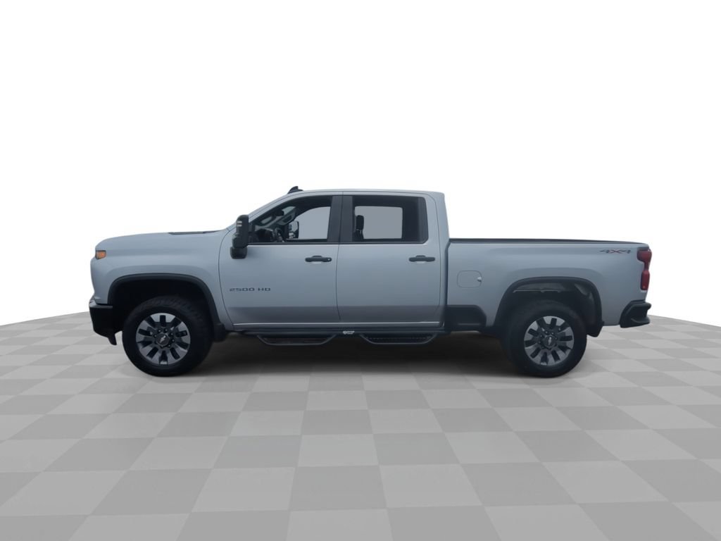 Used 2022 Chevrolet Silverado 2500 Custom w/ Custom Value Package AWD/4WD image 5