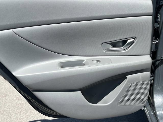 Used 2025 Hyundai Elantra Sport image 19