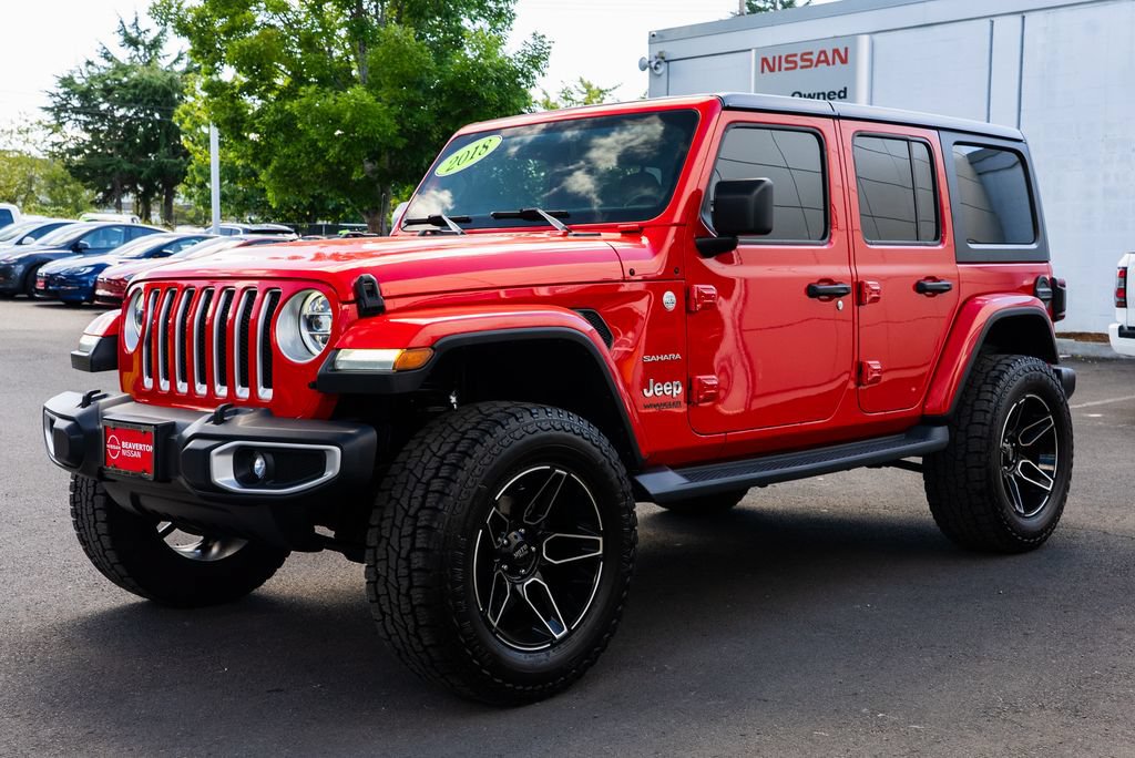 Used 2018 Jeep Wrangler Unlimited Sahara AWD/4WD image 3
