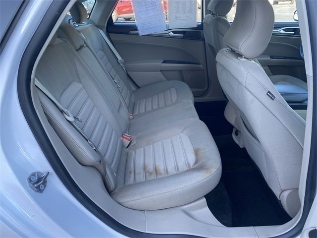 Used 2018 Ford Fusion SE image 24