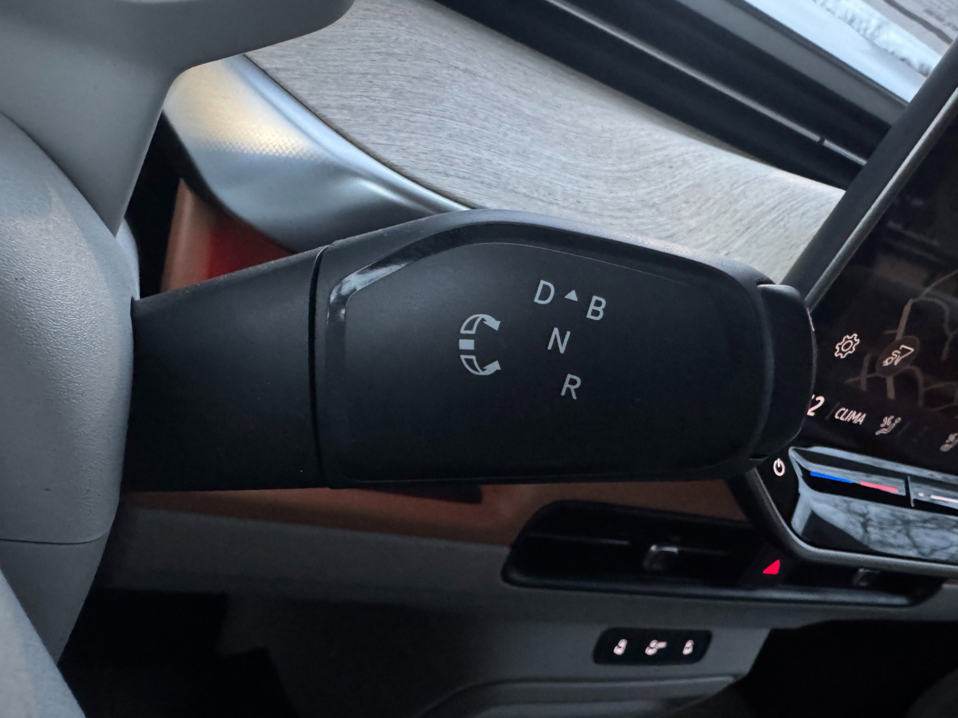 Used 2025 Volkswagen ID. Buzz Pro S Plus image 67