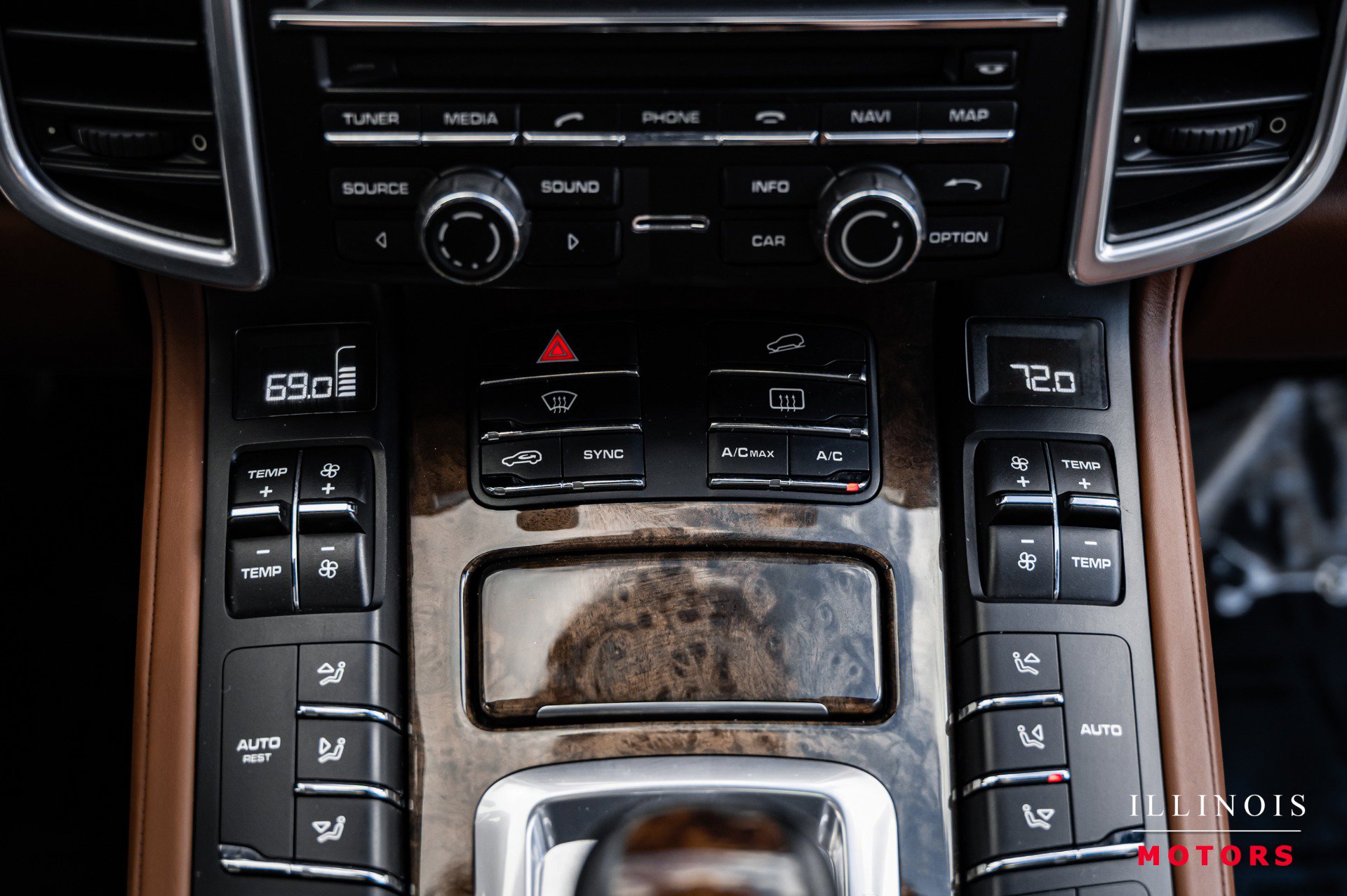 Used 2016 Porsche Cayenne S image 26