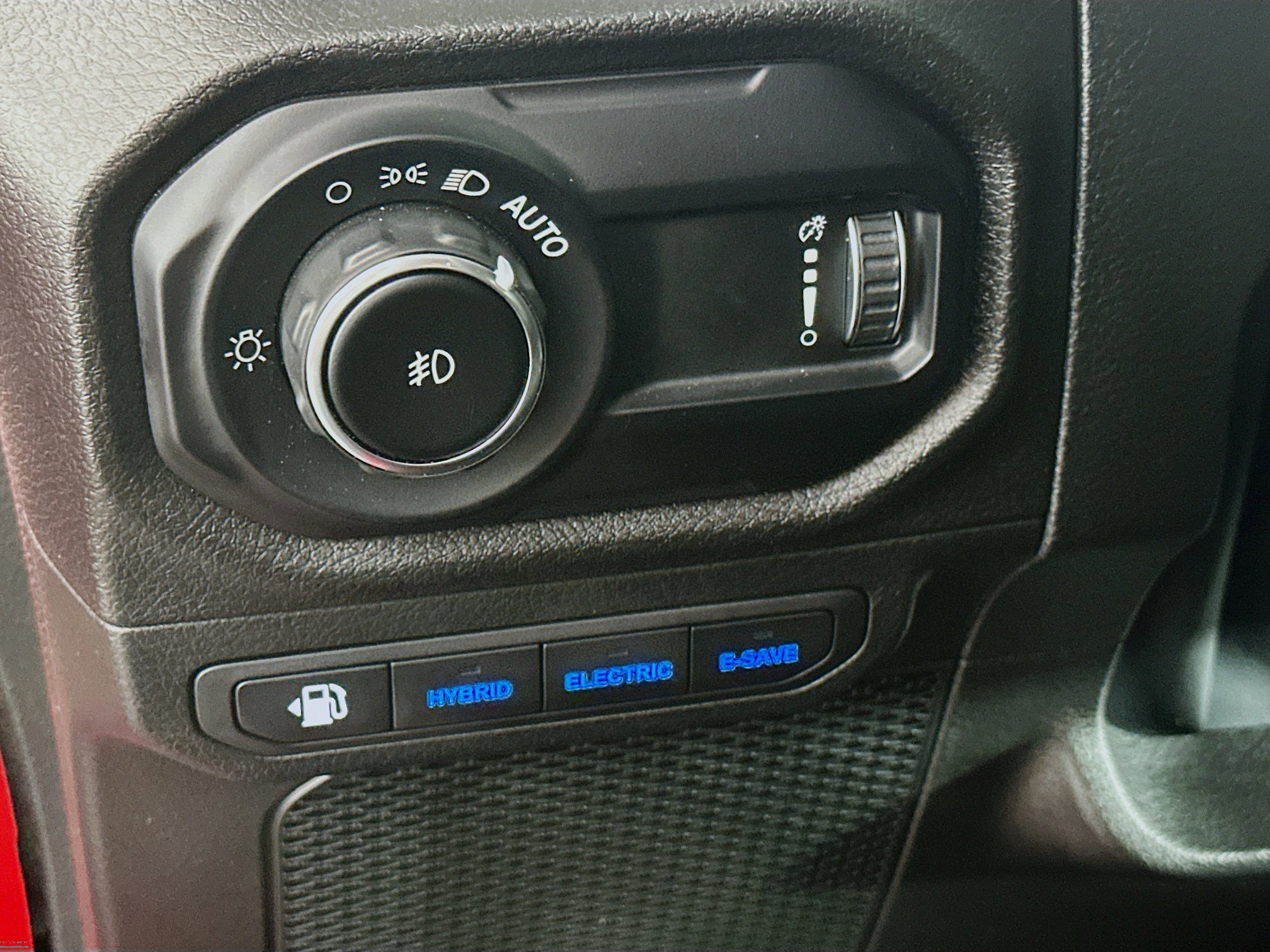 Used 2025 Jeep Wrangler Willys image 16