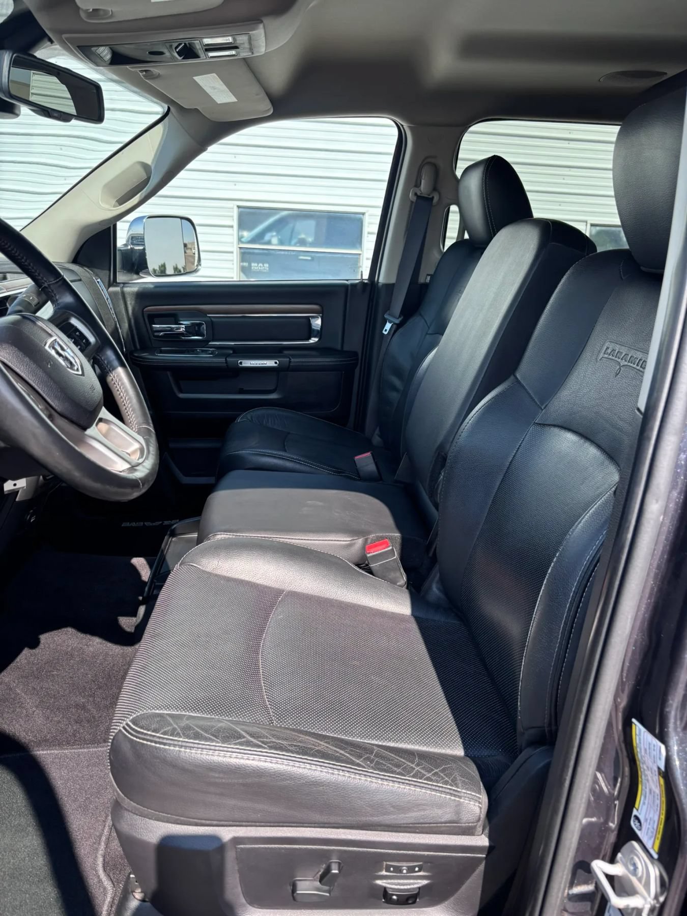 Used 2016 RAM 2500 Laramie AWD/4WD image 21