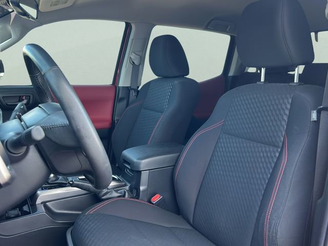 Used 2023 Toyota Tacoma SR5 w/ Technology Package image 15