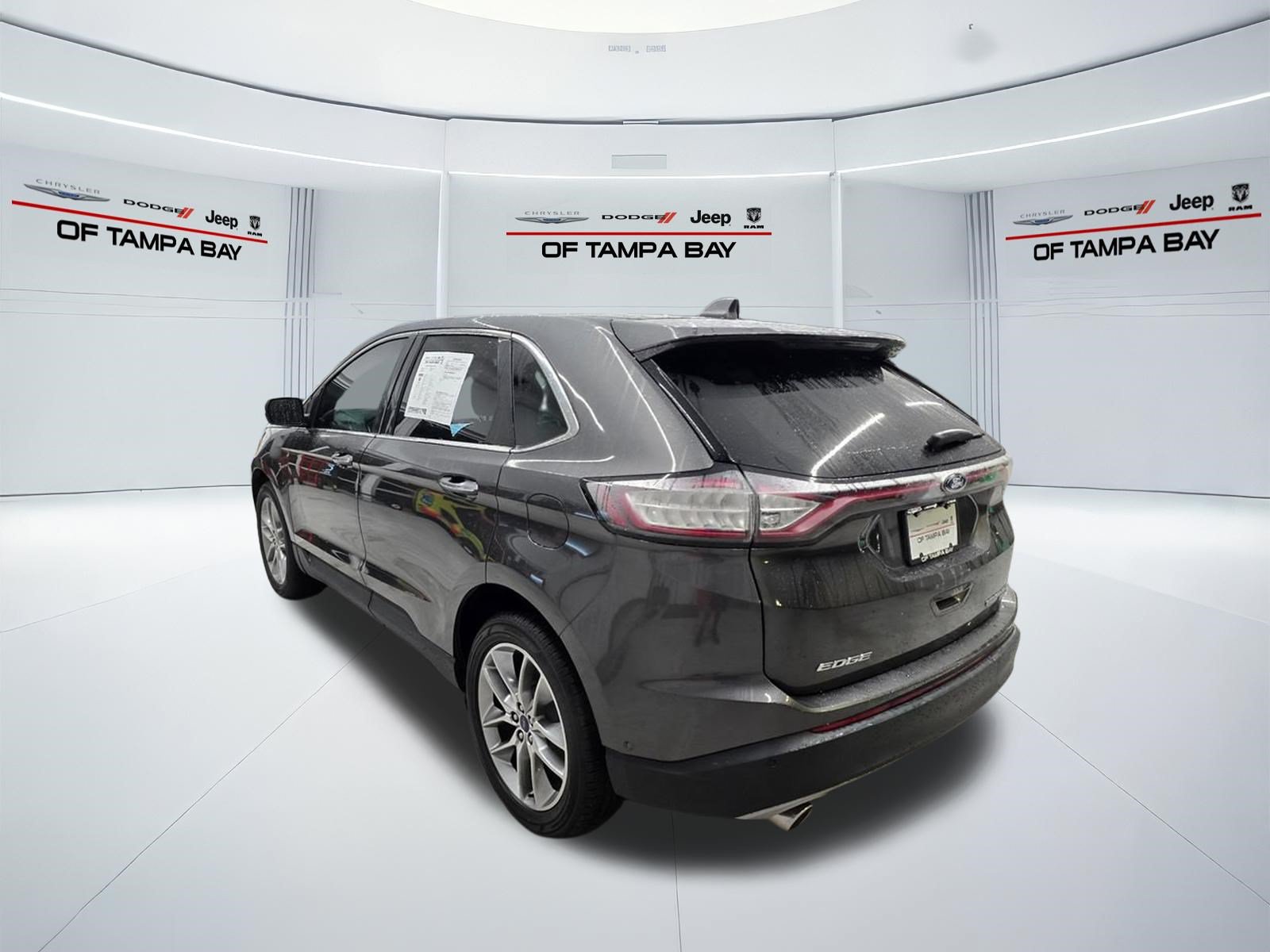 Used 2018 Ford Edge Titanium w/ Equipment Group 302A AWD/4WD image 4