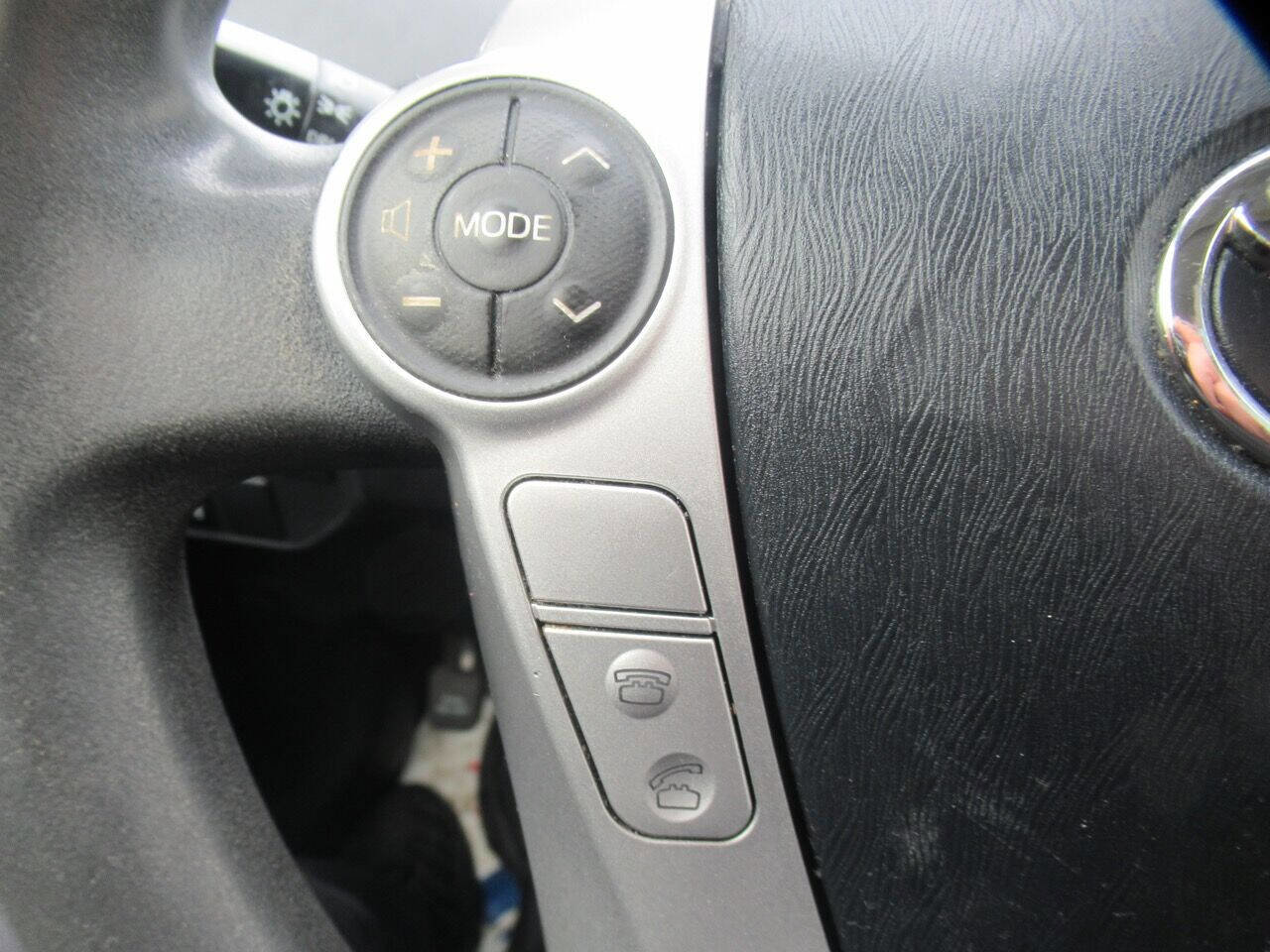 Used 2014 Toyota Prius Two image 15