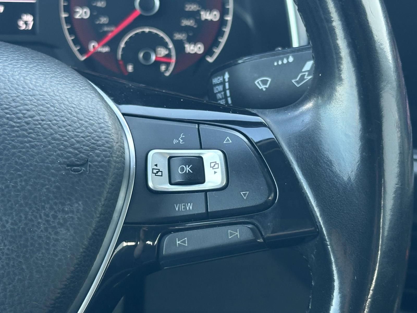 Used 2019 Volkswagen Jetta SE w/ Cold Weather Package FWD image 24