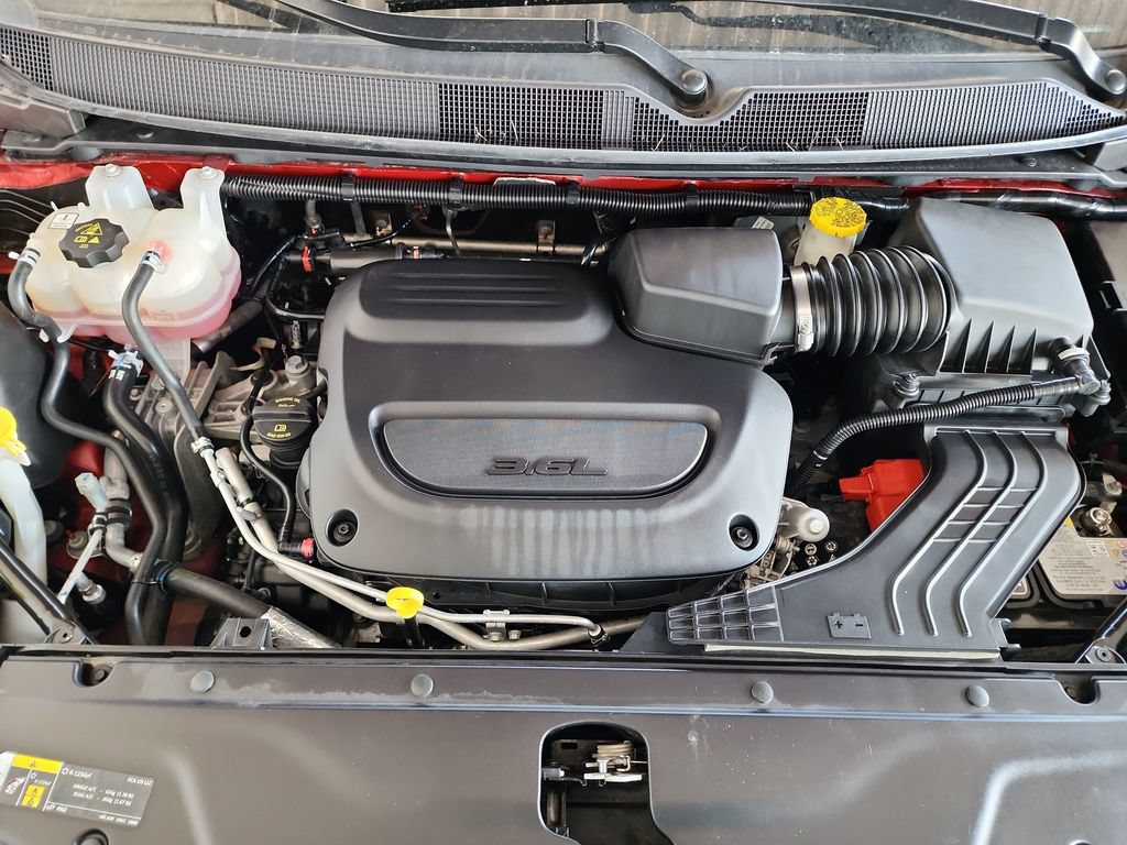 Used 2025 Chrysler Pacifica Select FWD image 38