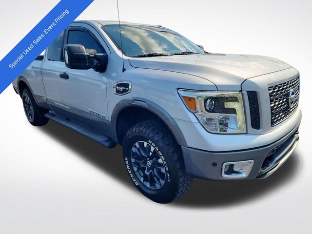 Used 2017 Nissan Titan PRO-4X AWD/4WD image 7