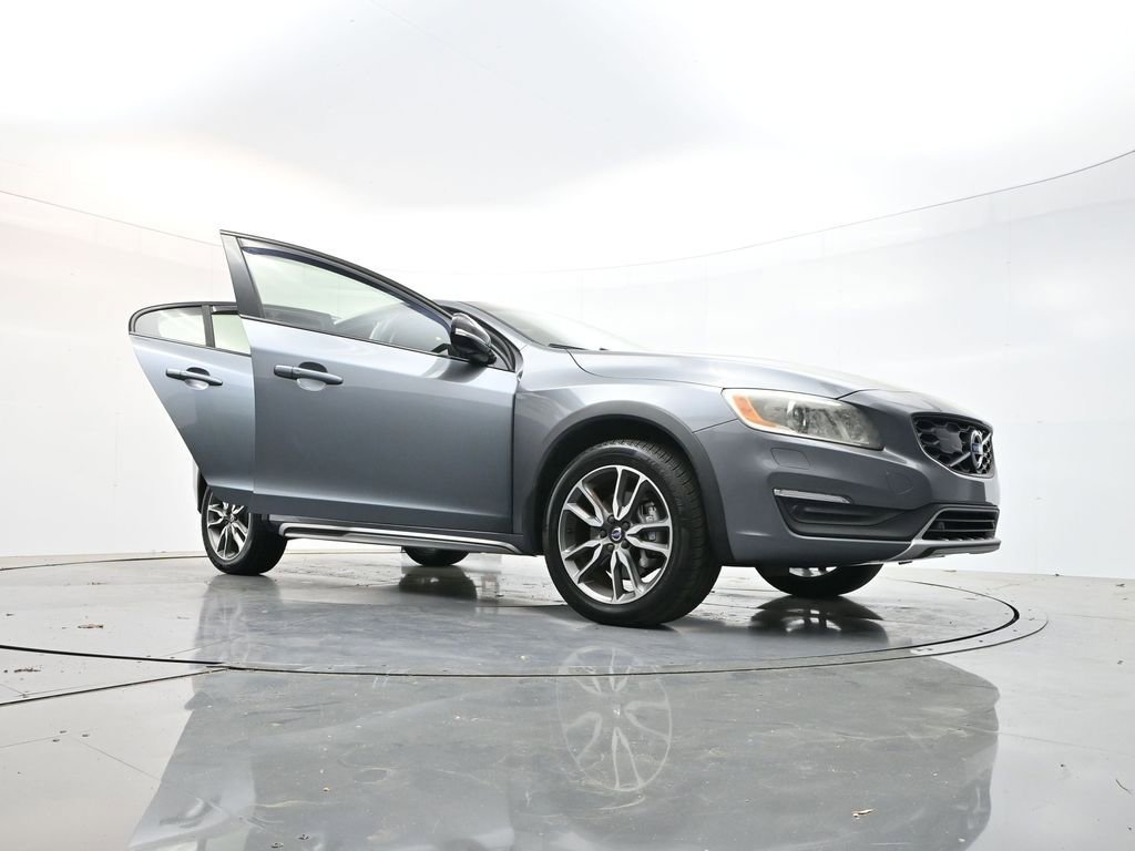 Used 2017 Volvo S60 T5 Cross Country Platinum image 39