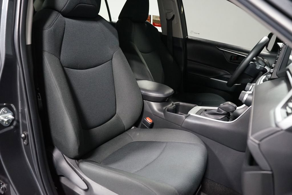 Certified 2022 Toyota RAV4 LE image 25