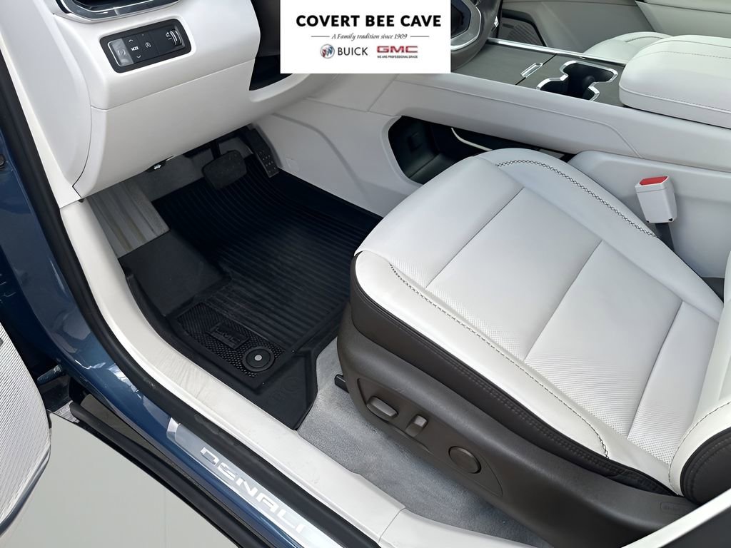 Used 2024 GMC Acadia Denali w/ LPO, Floor Liner Package image 29