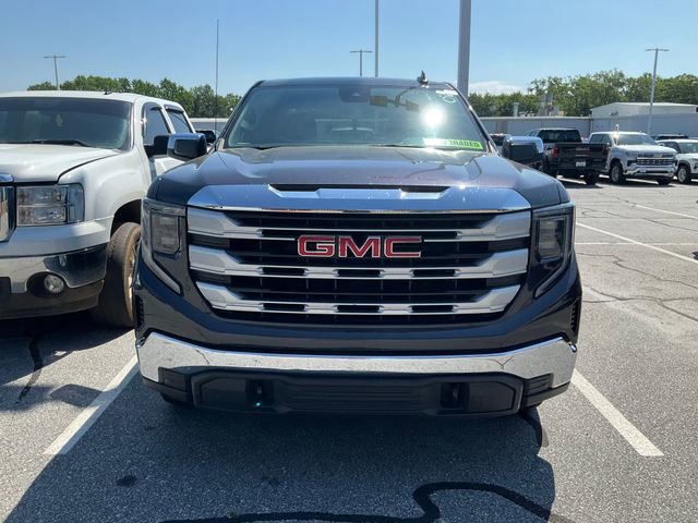 Used 2023 GMC Sierra 1500 SLE AWD/4WD image 2