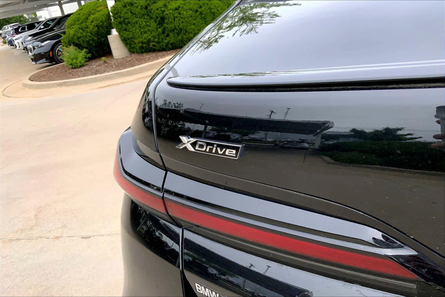 Certified 2024 BMW 760i xDrive w/ Executive Package AWD/4WD image 29