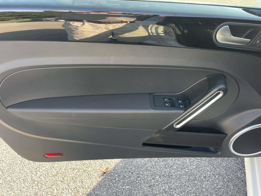 Used 2019 Volkswagen Beetle 2.0T Final Edition SEL FWD image 16