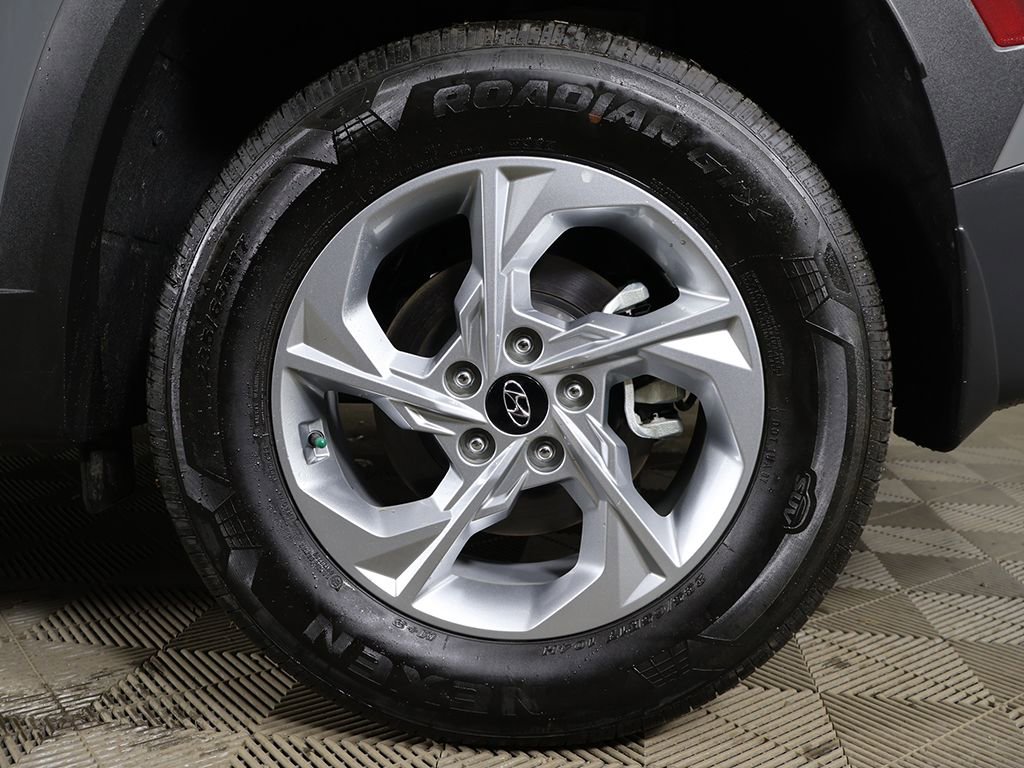 Used 2024 Hyundai Tucson SE image 18