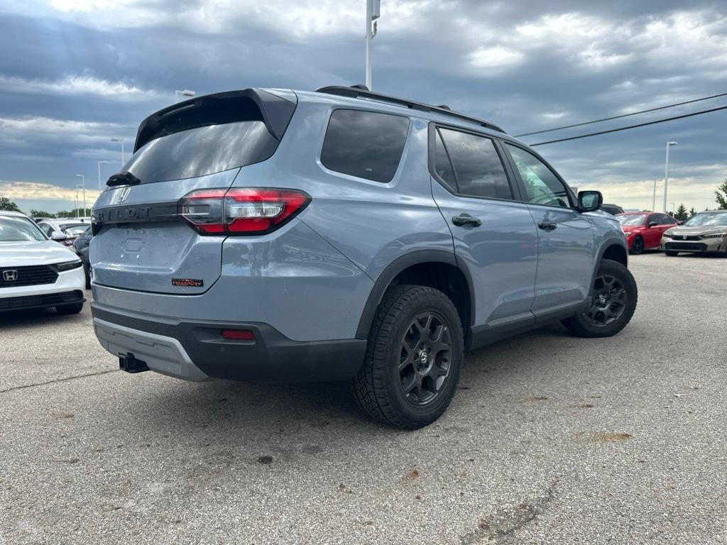 Used 2023 Honda Pilot TrailSport image 14