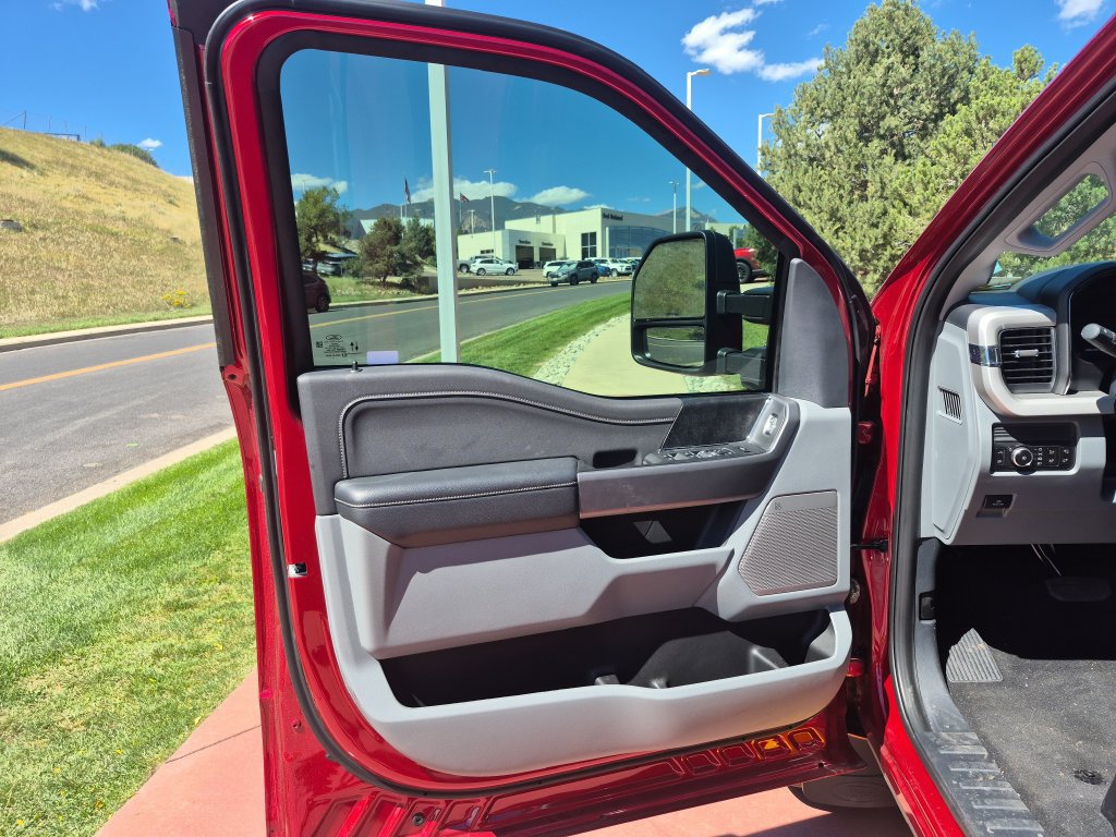 New 2026 Ford F350 XLT w/ XLT Premium Package AWD/4WD image 12
