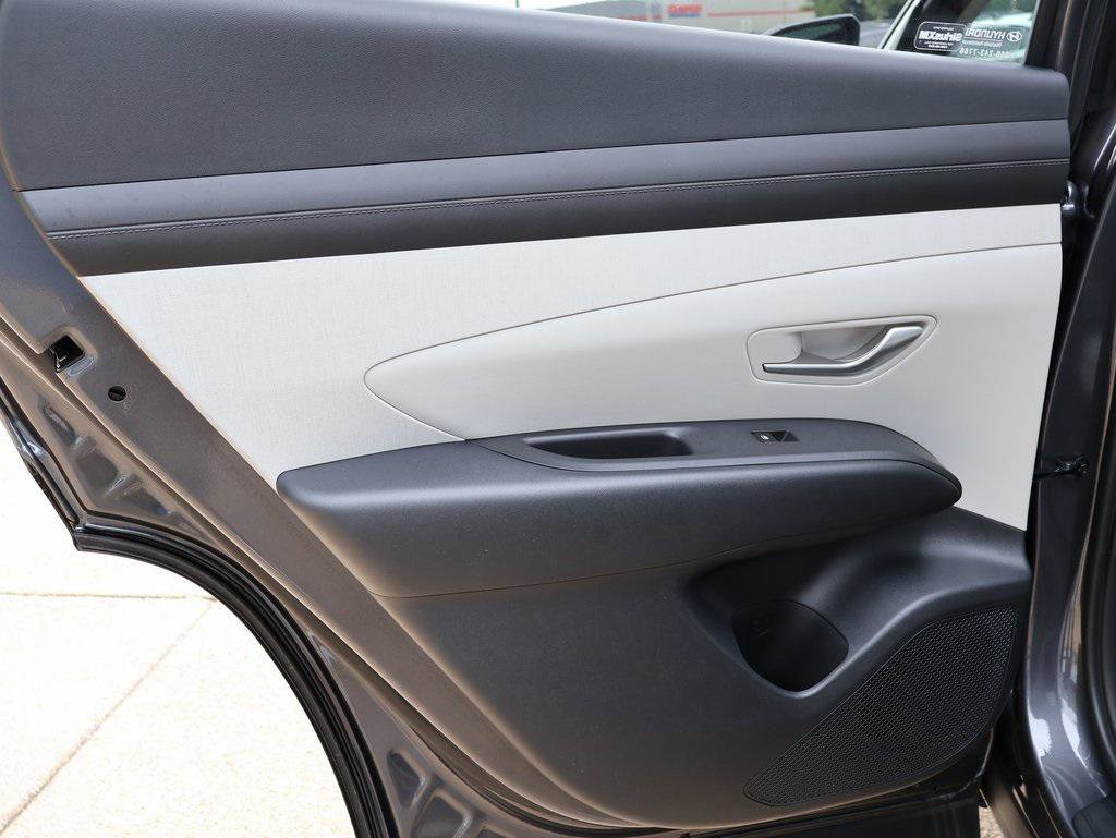 New 2025 Hyundai Tucson SEL image 18