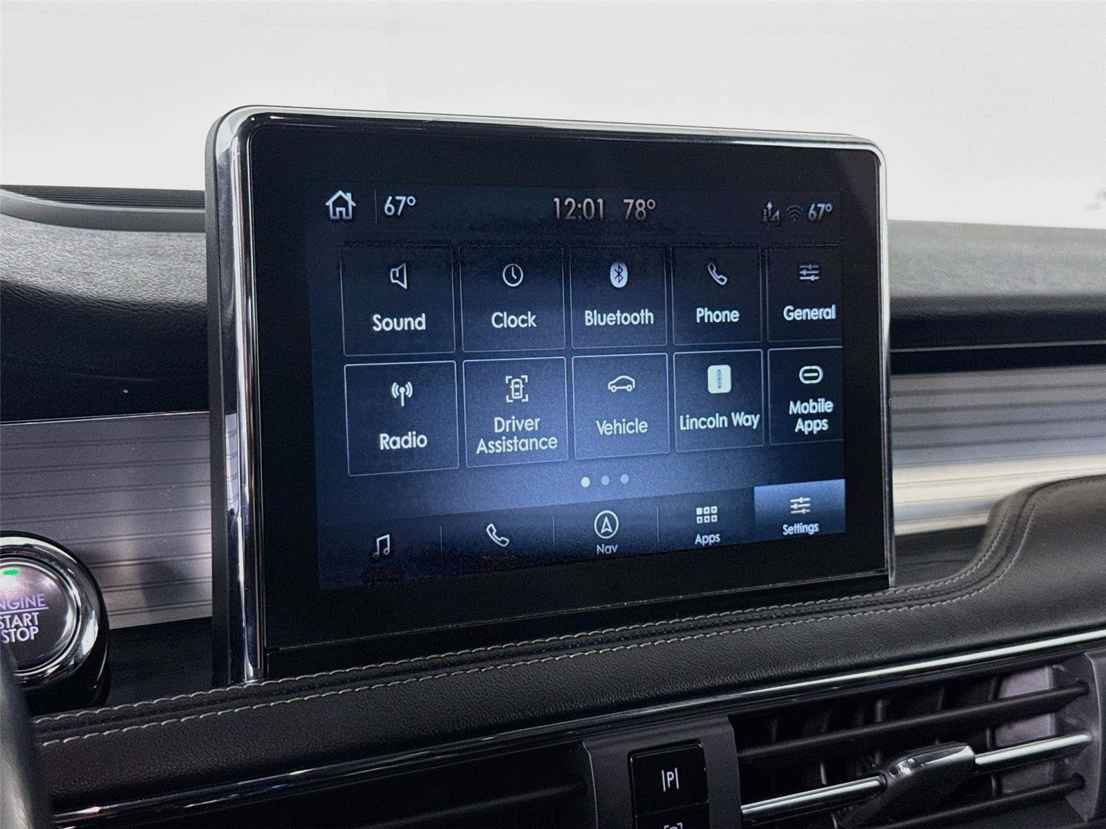 Used 2022 Lincoln Corsair AWD w/ Premium Package image 16