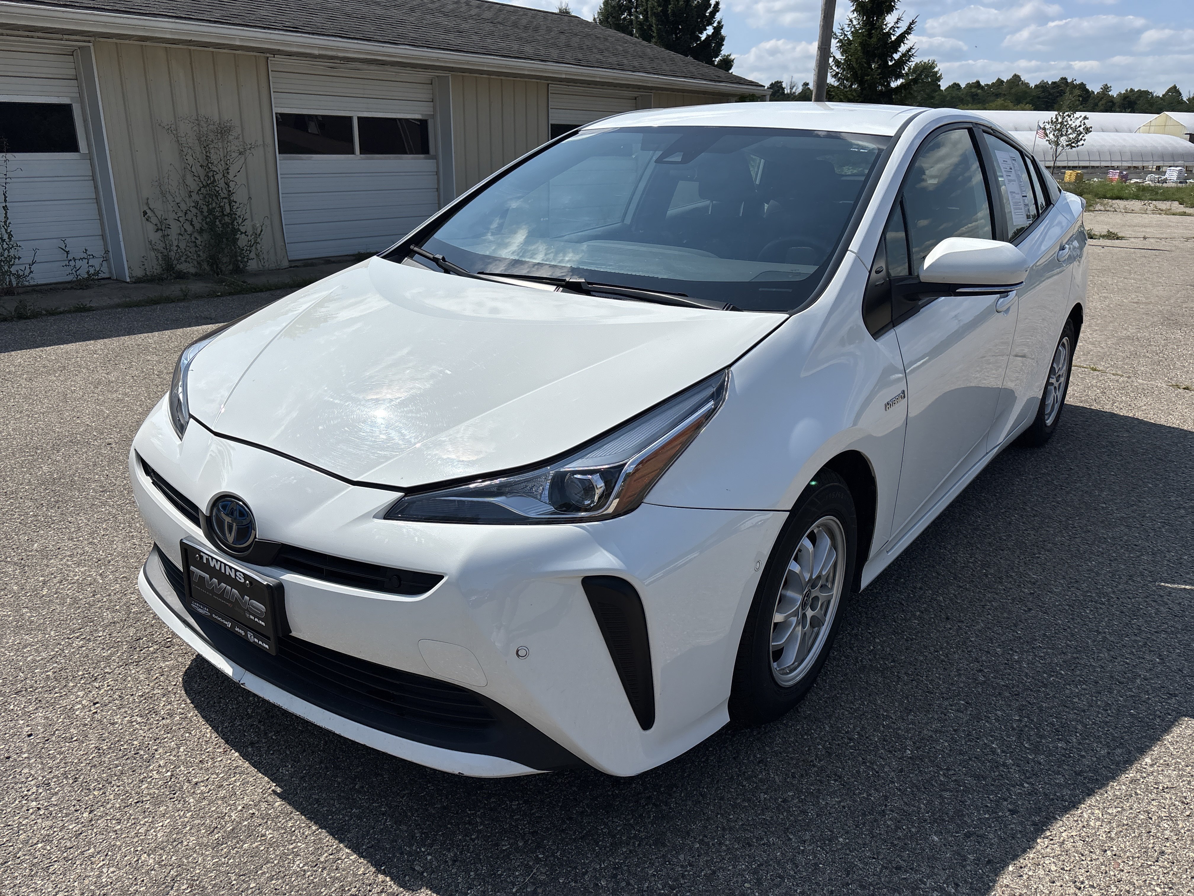 Used 2022 Toyota Prius LE FWD image 9