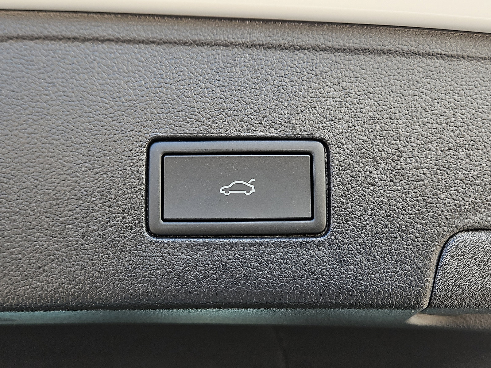 New 2026 Volkswagen Atlas Cross Sport SEL Premium R-Line image 8