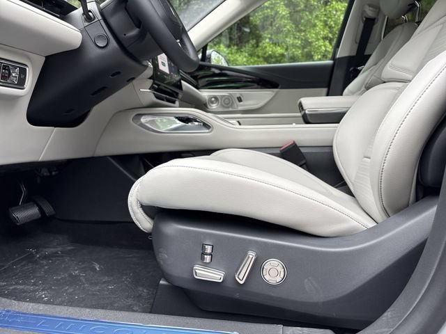 New 2026 Lincoln Nautilus Reserve AWD/4WD image 12