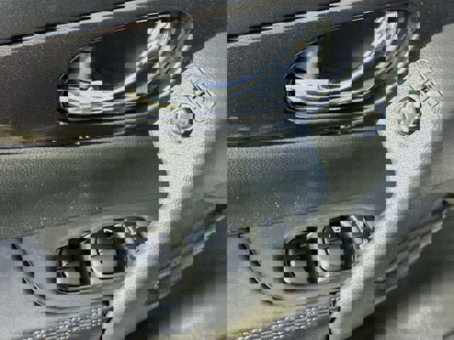 Used 2018 Nissan Rogue SV w/ Sun & Sound Touring Package image 16