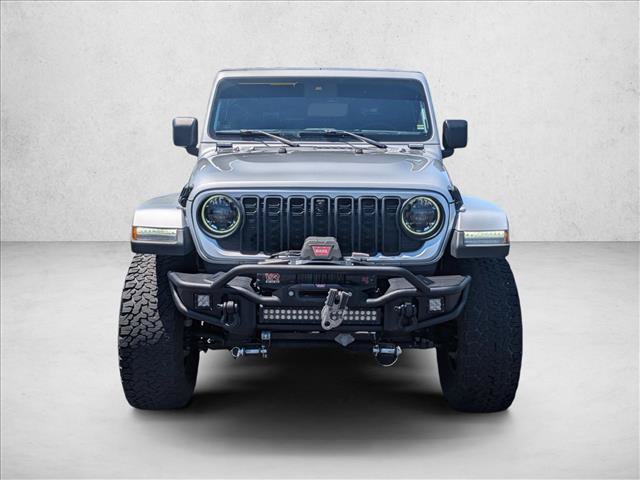 Used 2024 Jeep Wrangler Unlimited Sahara w/ Technology Group AWD/4WD image 2