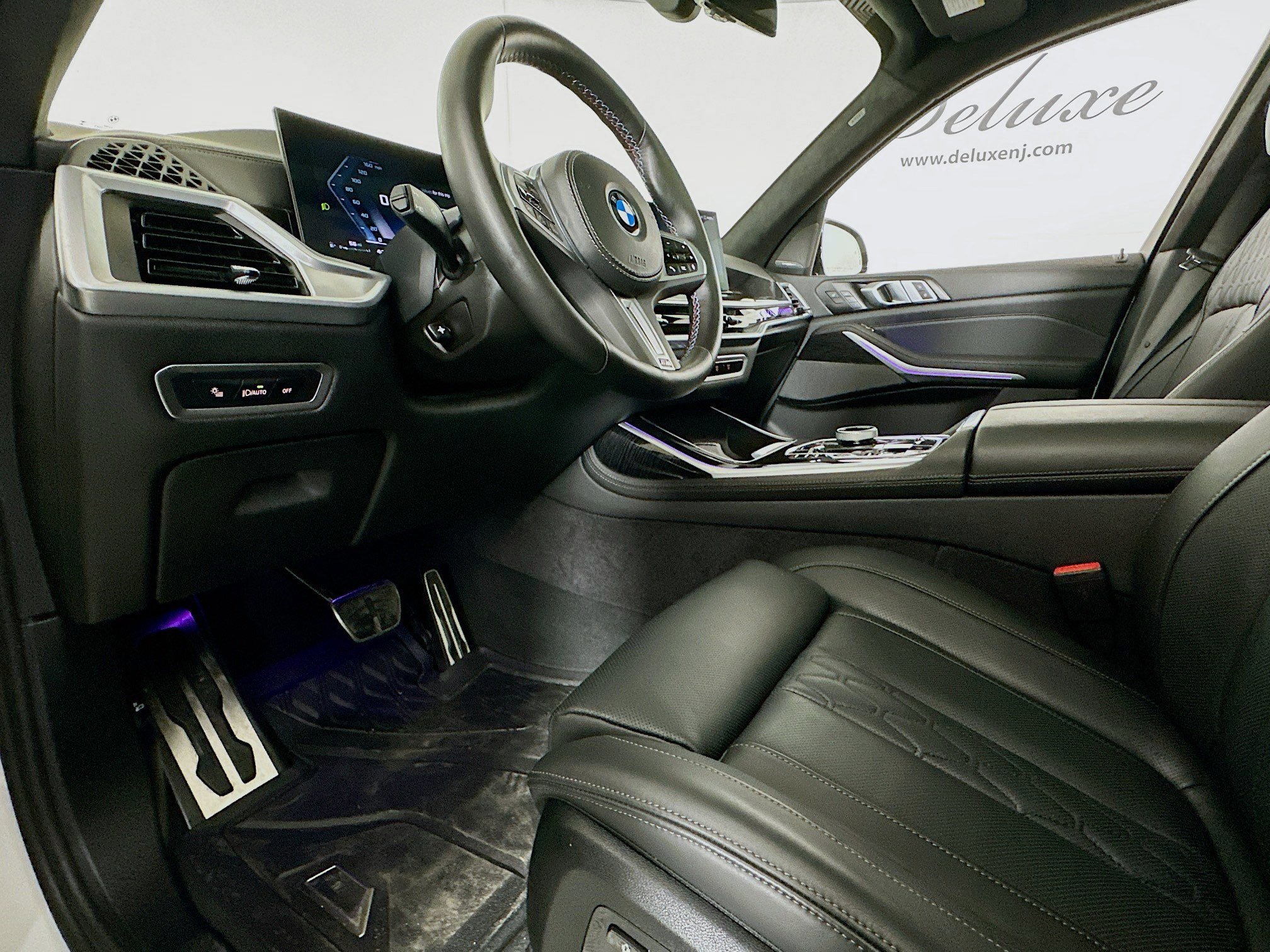 Used 2024 BMW X7 M60i w/ Executive Package AWD/4WD image 7