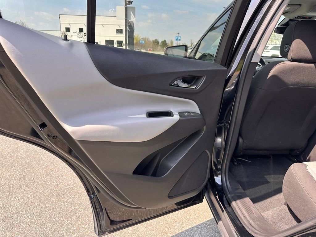 Used 2023 Chevrolet Equinox LS w/ LS Convenience Package image 20