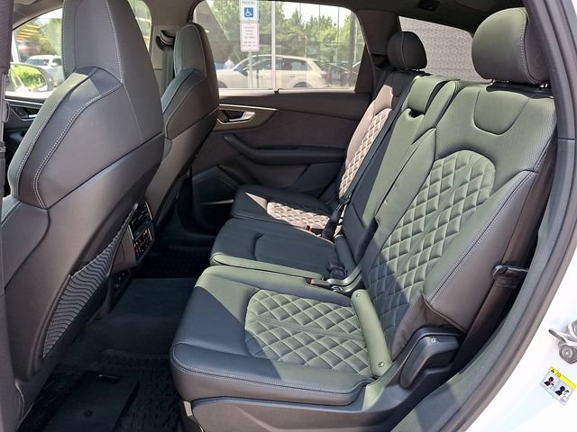 Certified 2026 Audi SQ7 Premium Plus AWD/4WD image 10