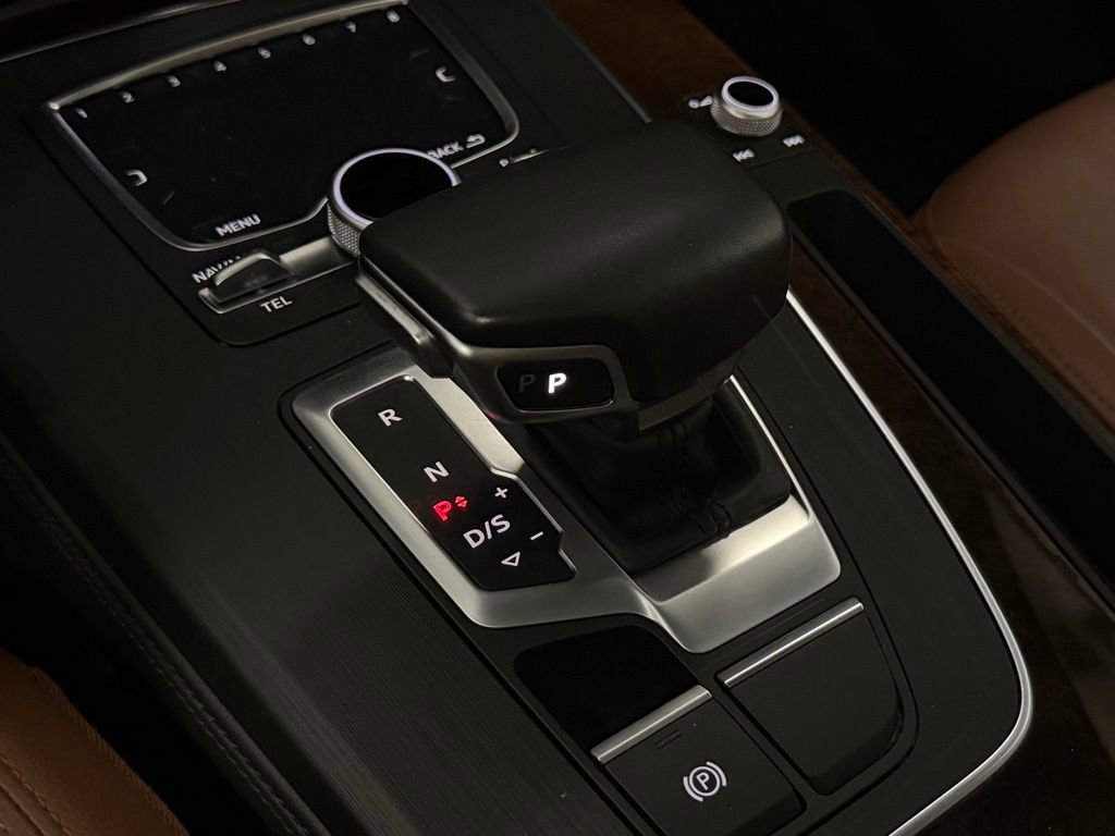 Used 2020 Audi Q5 2.0T Premium Plus w/ Premium Plus Package image 23